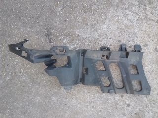 bontott PEUGEOT 407 Jobb első Lökhárító Tartó (Műanyag)