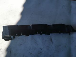 bontott PEUGEOT 407 Jobb első Lökhárító Tartó (Műanyag)