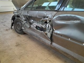 bontott PEUGEOT 407 Jobb első Vízlehúzó Gumicsík