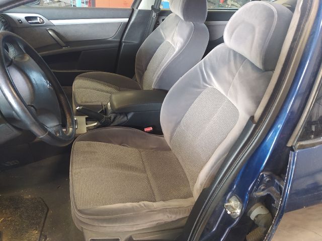 bontott PEUGEOT 407 Jobb első Zsanér