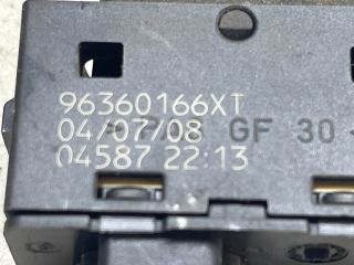 bontott PEUGEOT 407 Jobb hátsó Ablakemelő Kapcsoló