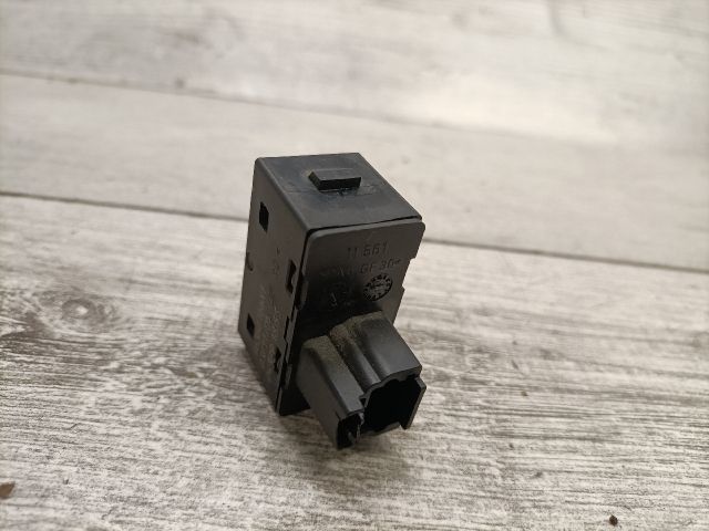 bontott PEUGEOT 407 Jobb hátsó Ablakemelő Kapcsoló