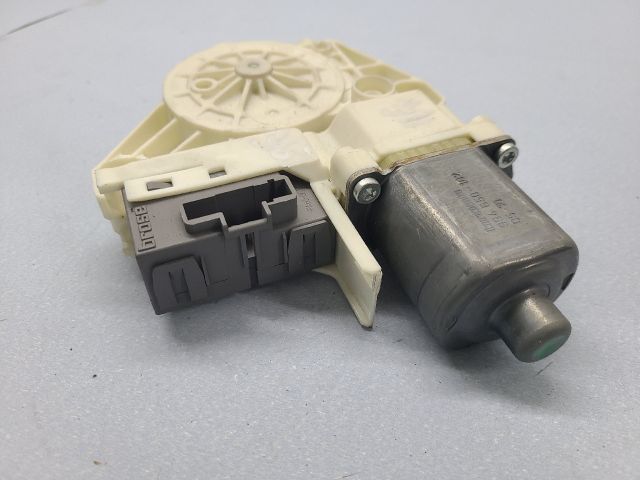 bontott PEUGEOT 407 Jobb hátsó Ablakemelő Motor