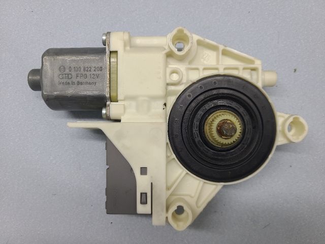 bontott PEUGEOT 407 Jobb hátsó Ablakemelő Motor