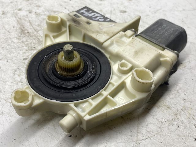 bontott PEUGEOT 407 Jobb hátsó Ablakemelő Motor