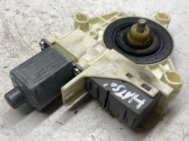 bontott PEUGEOT 407 Jobb hátsó Ablakemelő Motor