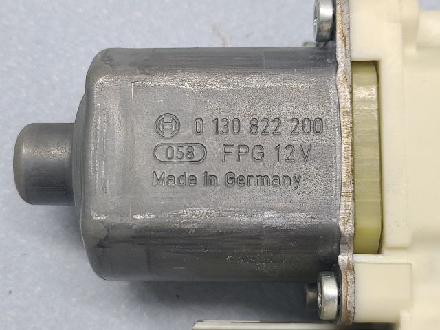 bontott PEUGEOT 407 Jobb hátsó Ablakemelő Motor