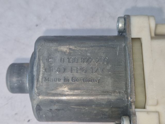 bontott PEUGEOT 407 Jobb hátsó Ablakemelő Motor