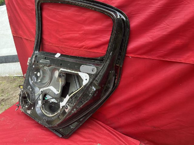 bontott PEUGEOT 407 Jobb hátsó Ajtó (Részeivel)