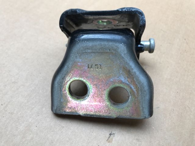 bontott PEUGEOT 407 Jobb hátsó Felső Zsanér