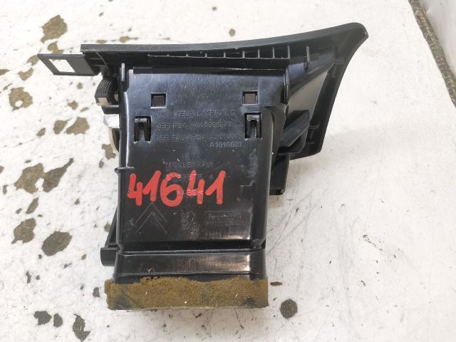 bontott PEUGEOT 407 Jobb Szellőző