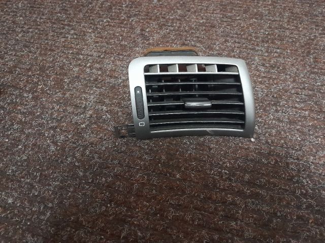 bontott PEUGEOT 407 Jobb Szellőző