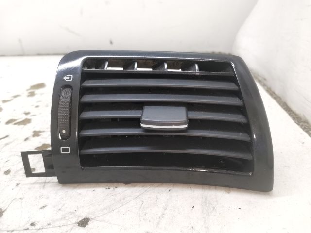 bontott PEUGEOT 407 Jobb Szellőző