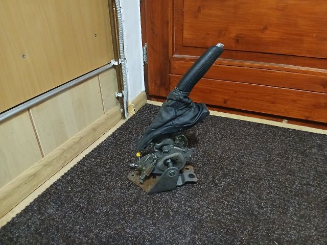 bontott PEUGEOT 407 Kézifék Kar