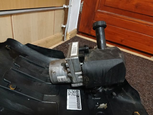 bontott PEUGEOT 407 Kormányszervó Motor (Elektromos)