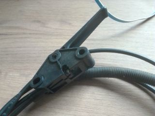 bontott PEUGEOT 407 Motorháztető Nyitó Bowden