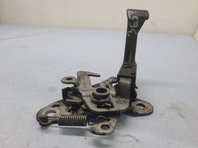 bontott PEUGEOT 407 Motorháztető Nyitó Kar / Gomb