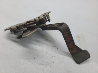 bontott PEUGEOT 407 Motorháztető Nyitó Kar / Gomb