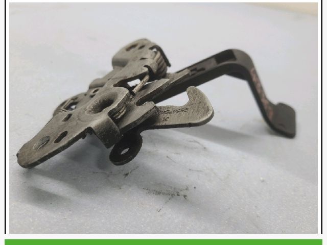 bontott PEUGEOT 407 Motorháztető Zárszerkezet