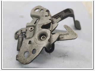 bontott PEUGEOT 407 Motorháztető Zárszerkezet