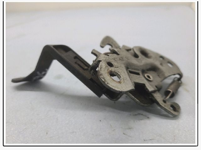 bontott PEUGEOT 407 Motorháztető Zárszerkezet