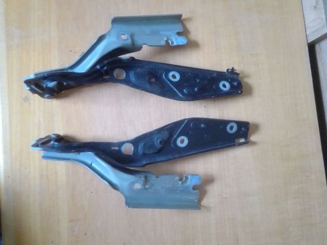 bontott PEUGEOT 407 Motorháztető Zsanér Pár