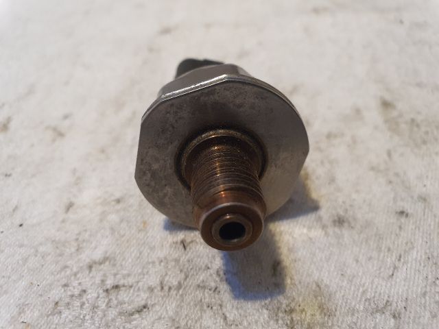 bontott PEUGEOT 407 Nyomásszabályzó Szelep