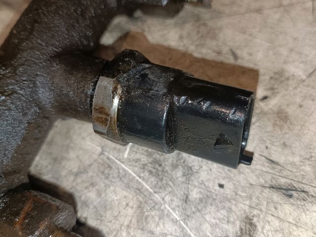 bontott PEUGEOT 407 Nyomásszabályzó Szelep