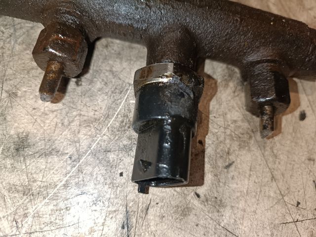 bontott PEUGEOT 407 Nyomásszabályzó Szelep