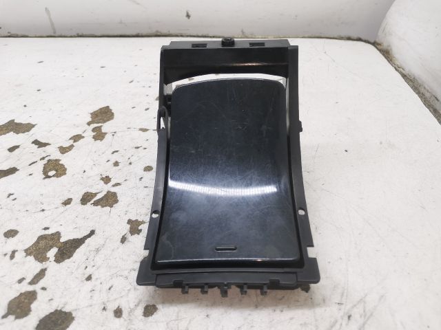 bontott PEUGEOT 407 Pohártartó