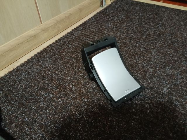 bontott PEUGEOT 407 Pohártartó