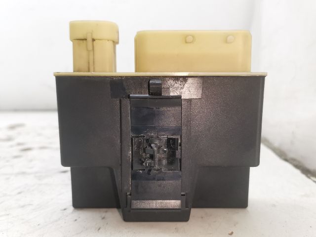 bontott PEUGEOT 407 Relé