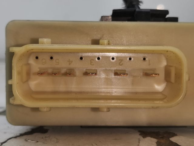 bontott PEUGEOT 407 Relé