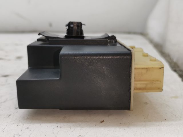 bontott PEUGEOT 407 Relé