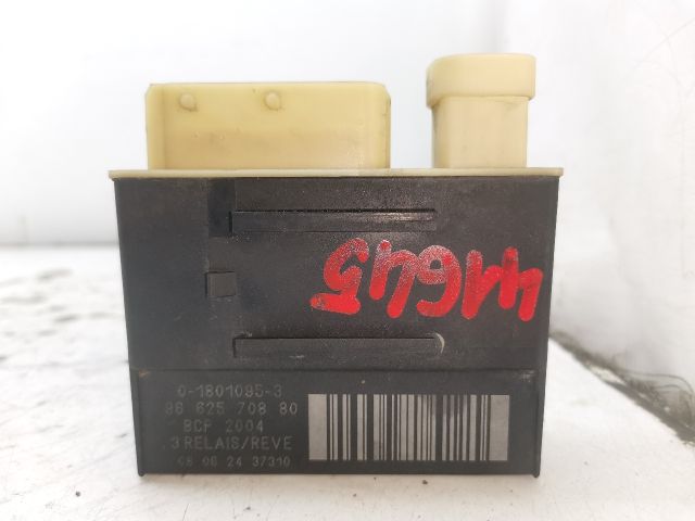 bontott PEUGEOT 407 Relé