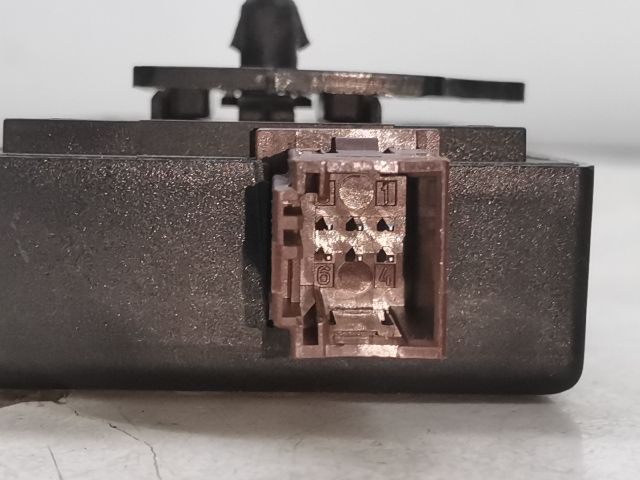 bontott PEUGEOT 407 Riasztó Kapcsoló