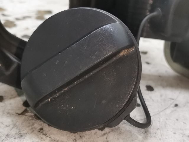 bontott PEUGEOT 407 Tankajtó