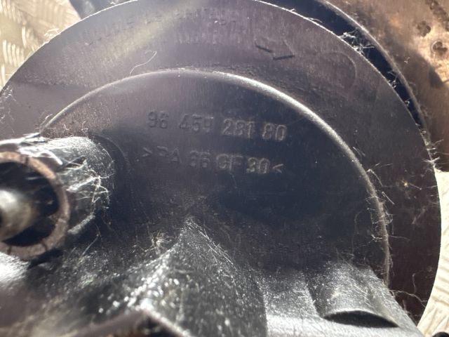 bontott PEUGEOT 407 Üzemanyagszűrő Ház