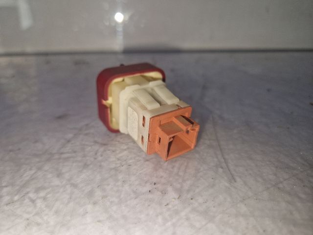 bontott PEUGEOT 407 Vészvillogó Kapcsoló