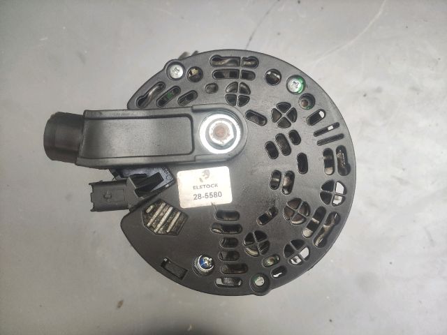 bontott PEUGEOT 5008 Generátor