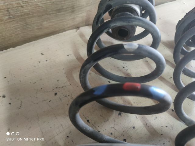 bontott PEUGEOT 5008 Hátsó Rugó Pár