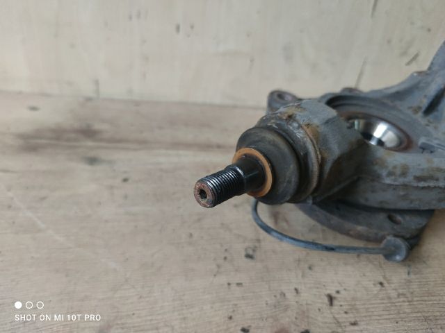 bontott PEUGEOT 5008 Jobb első Csonkállvány Kerékaggyal