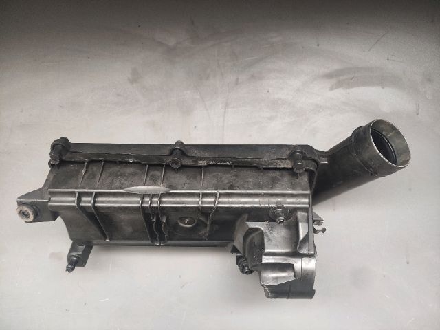 bontott PEUGEOT 5008 Légszűrő Ház