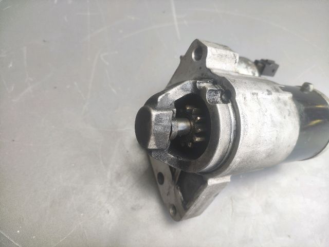 bontott PEUGEOT 5008 Önindító