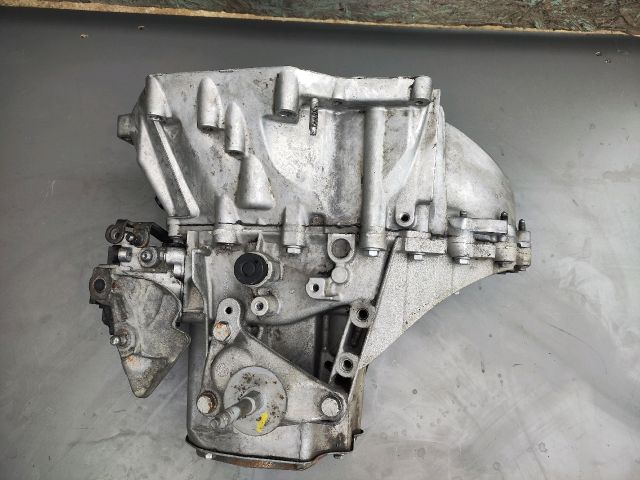 bontott PEUGEOT 5008 Váltó (Mechanikus)