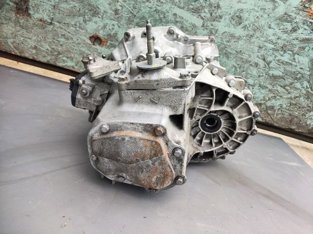 bontott PEUGEOT 5008 Váltó (Mechanikus)