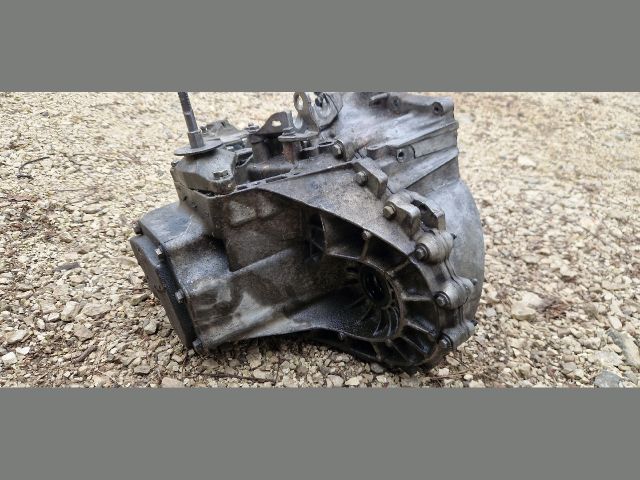 bontott PEUGEOT 5008 Váltó (Mechanikus)