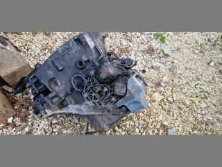 bontott PEUGEOT 5008 Automata Váltó