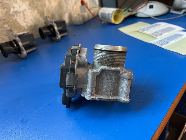 bontott PEUGEOT 5008 Fojtószelep (Elektromos)