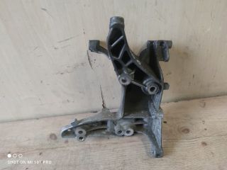 bontott PEUGEOT 5008 Generátor Tartó Bak